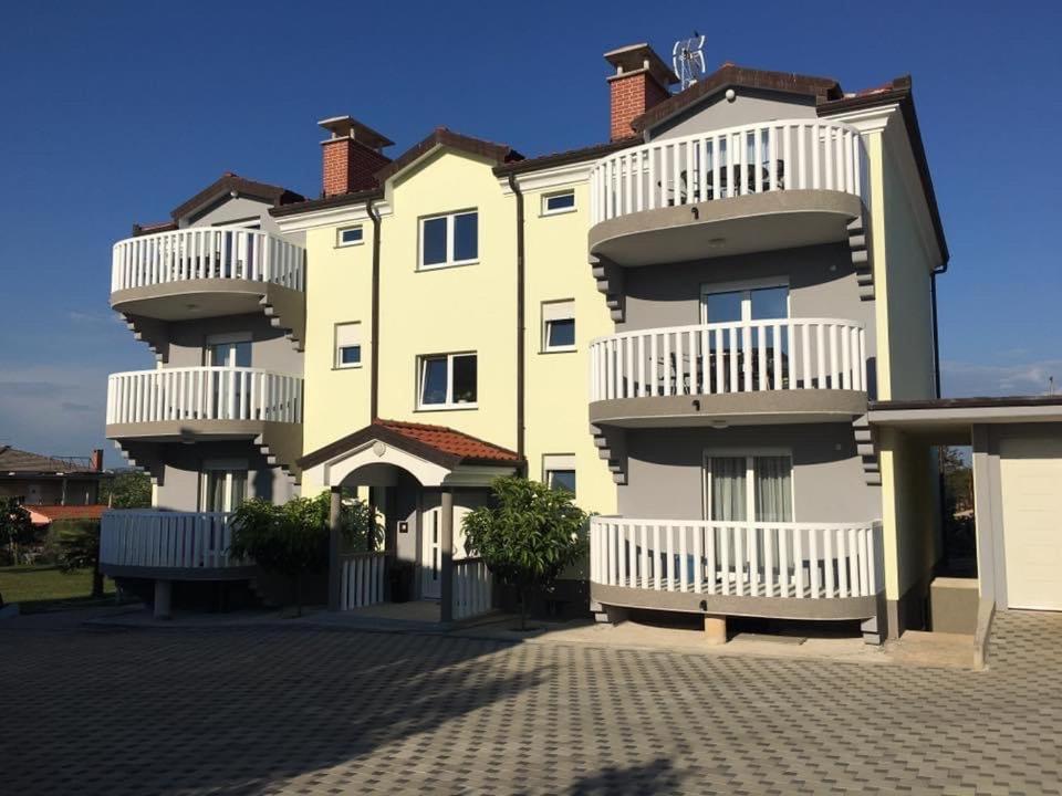 Ferienwohnungen Barbic Umag Exterior foto